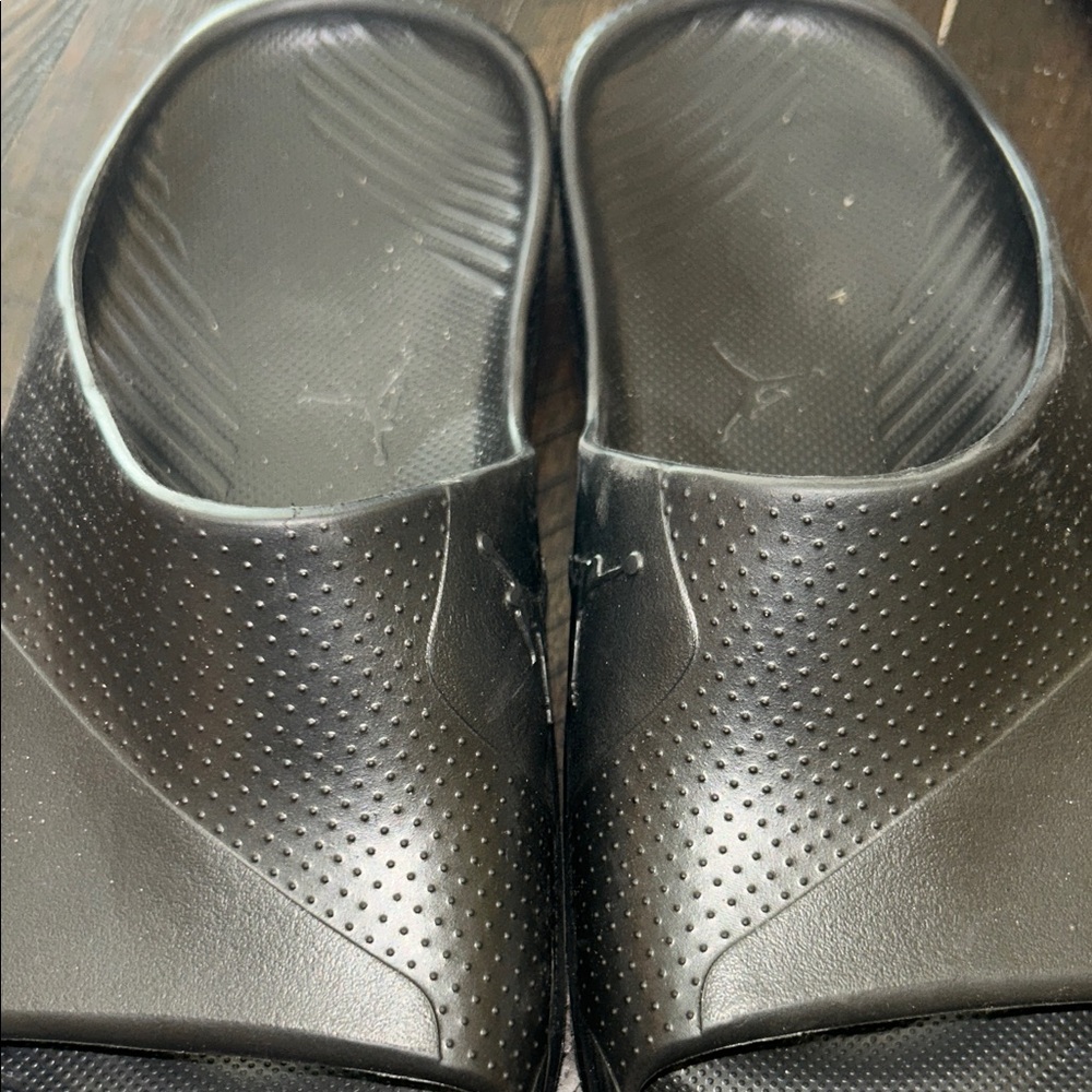 Jordan Women's Black Slippers